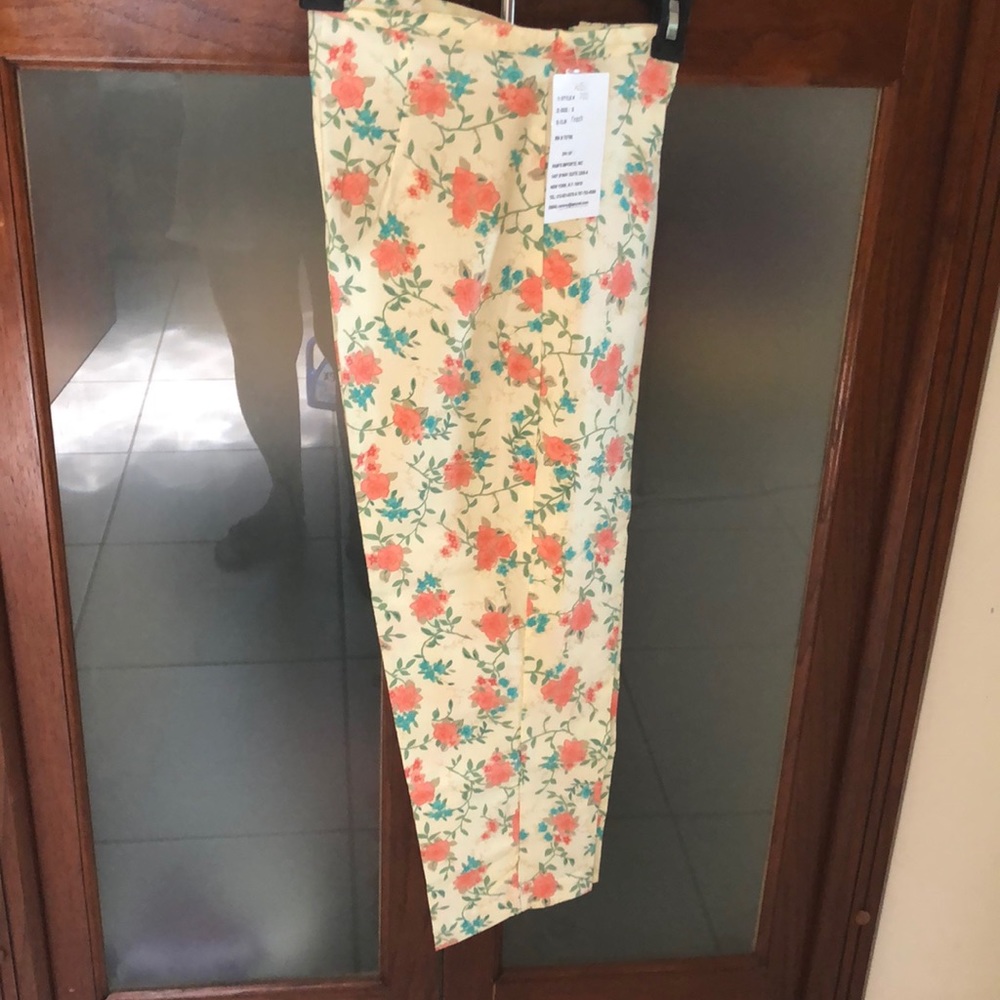 NWT Ankle pant floral